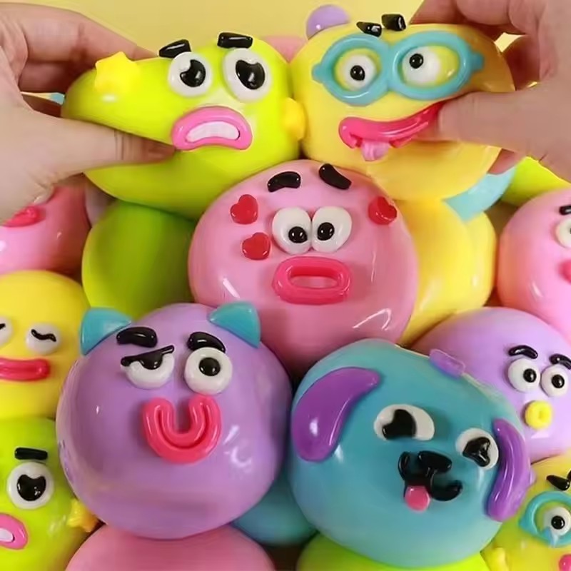 W magazynie 5 stylów Smushers  – Interactive Squeaky Plush Dog Toy recenzja i cena